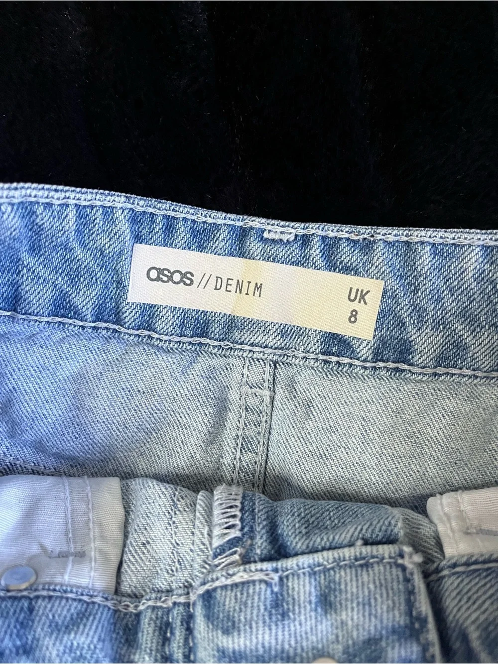 ASOS Women’s Light Wash Denim Mini Skirt Size 4 NWOT